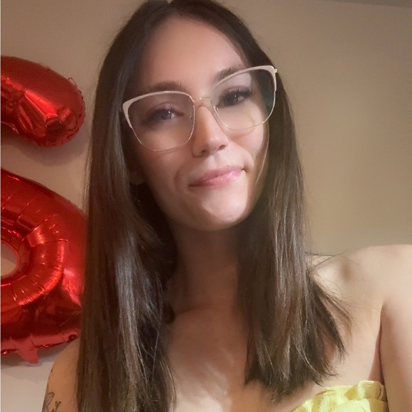 Meet the Posher Other - Meet your Posher, Samantha